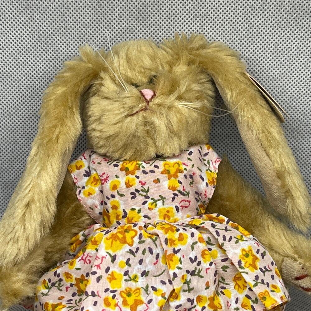 Ty Attic Treasures - Shelby The Bunny Rabbit Plush Jointed 8.5" - Picture 3 of 6